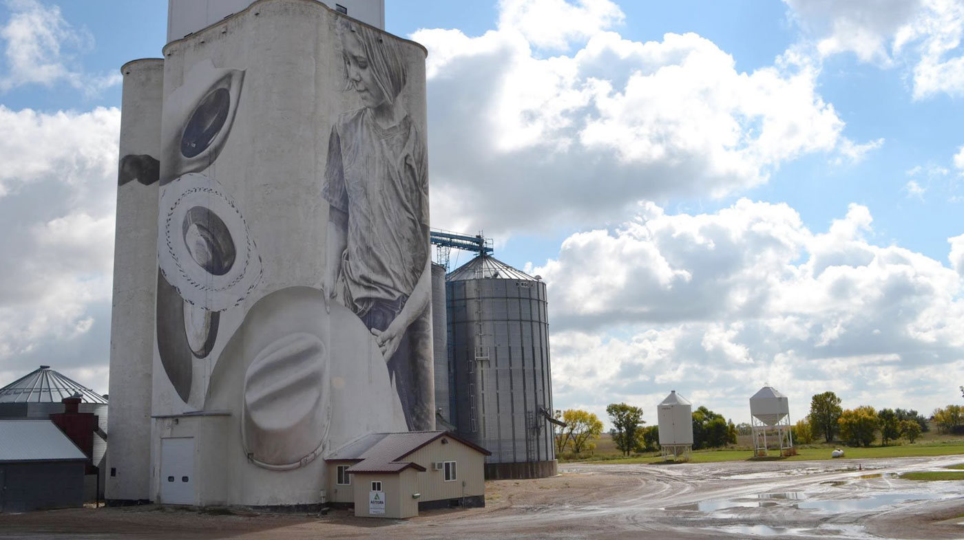 faulkton, SD silo mural