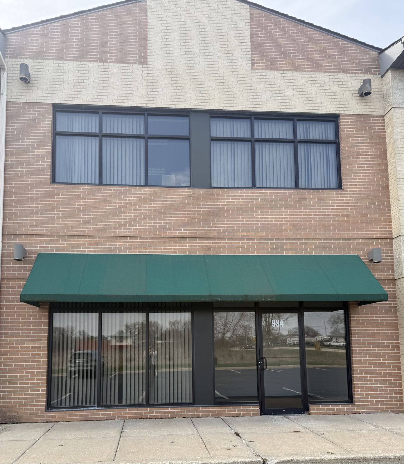 Main Photo For 984 Belvidere Rd