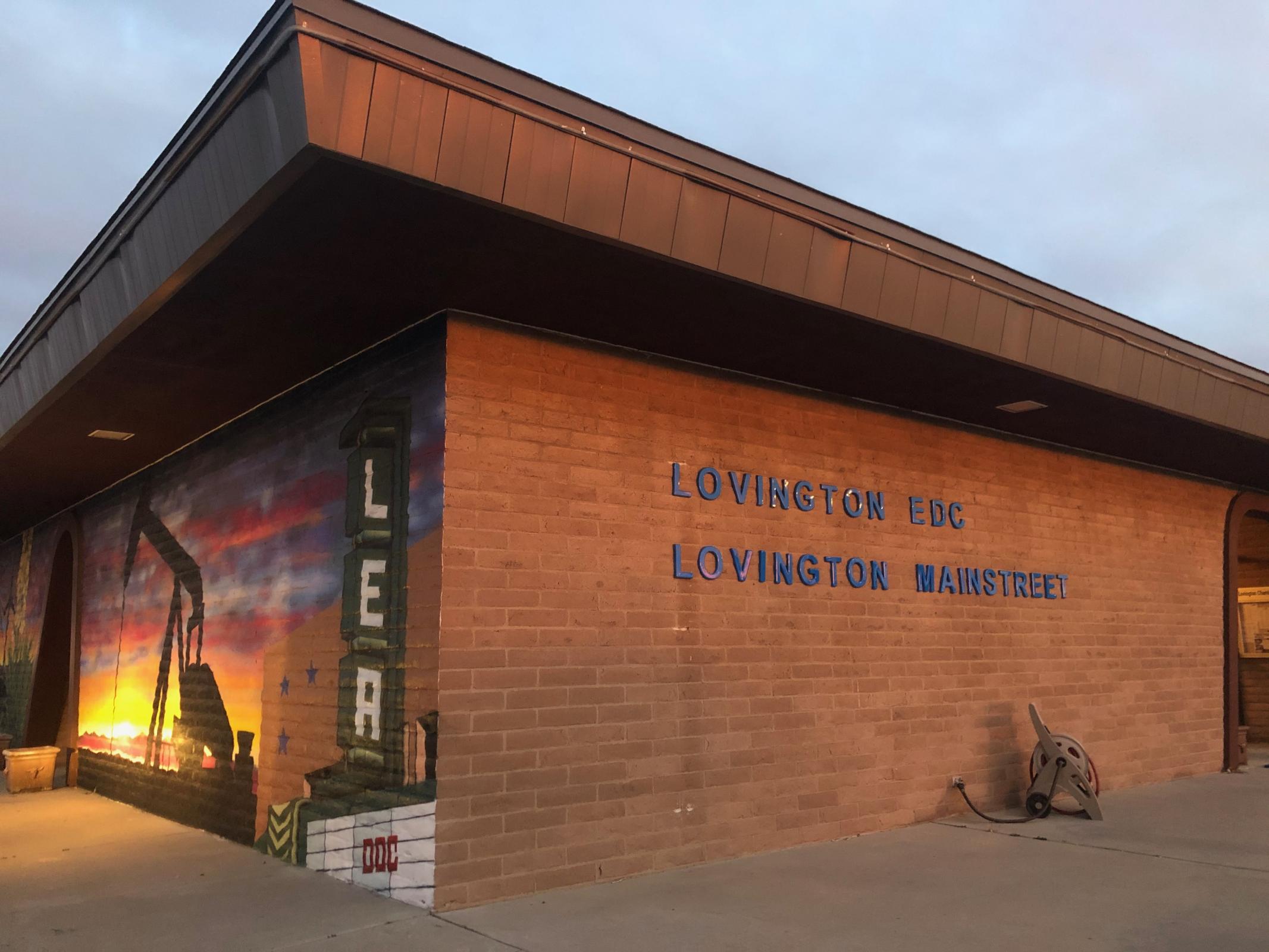 chamber of commerce sign