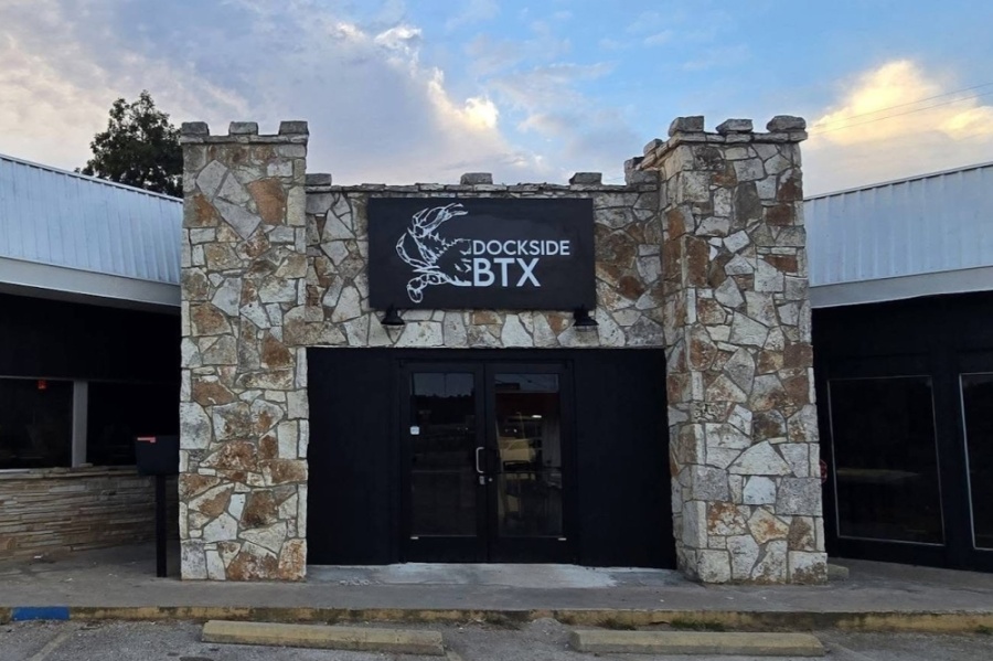 Dockside BTX drops anchor in Bastrop with Gulf Coast seafood Photo