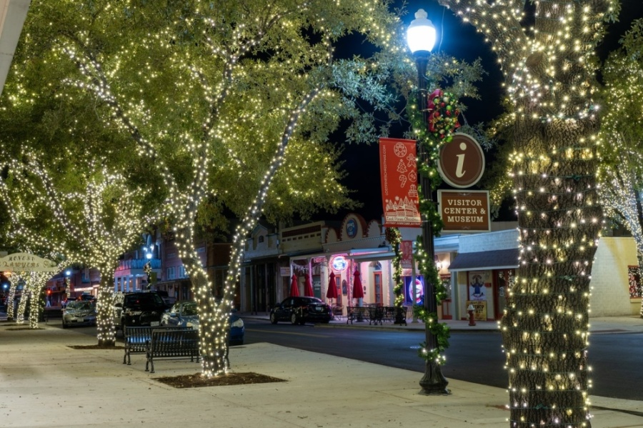Thumbnail for 8 ways to celebrate the holidays in Bastrop this year