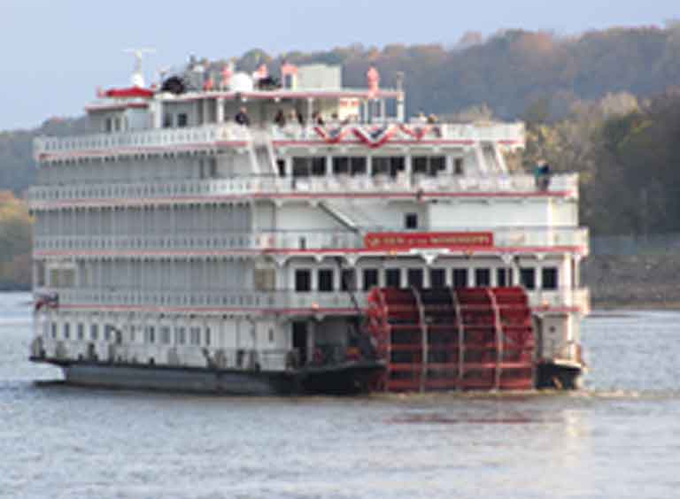 Click the Queen of the Mississippi photo to open