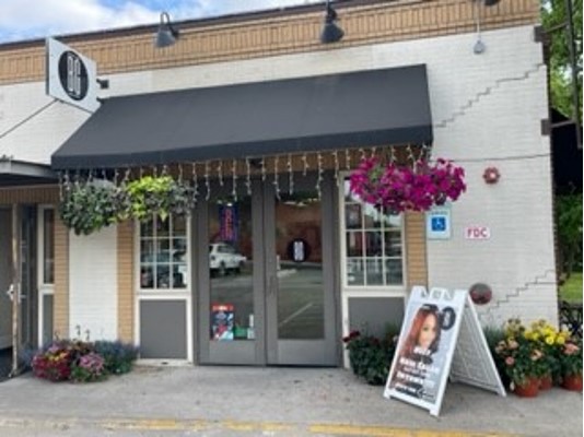 Grapevine Local Business Spotlight: Barbera’s Glam Hair Studio Main Photo