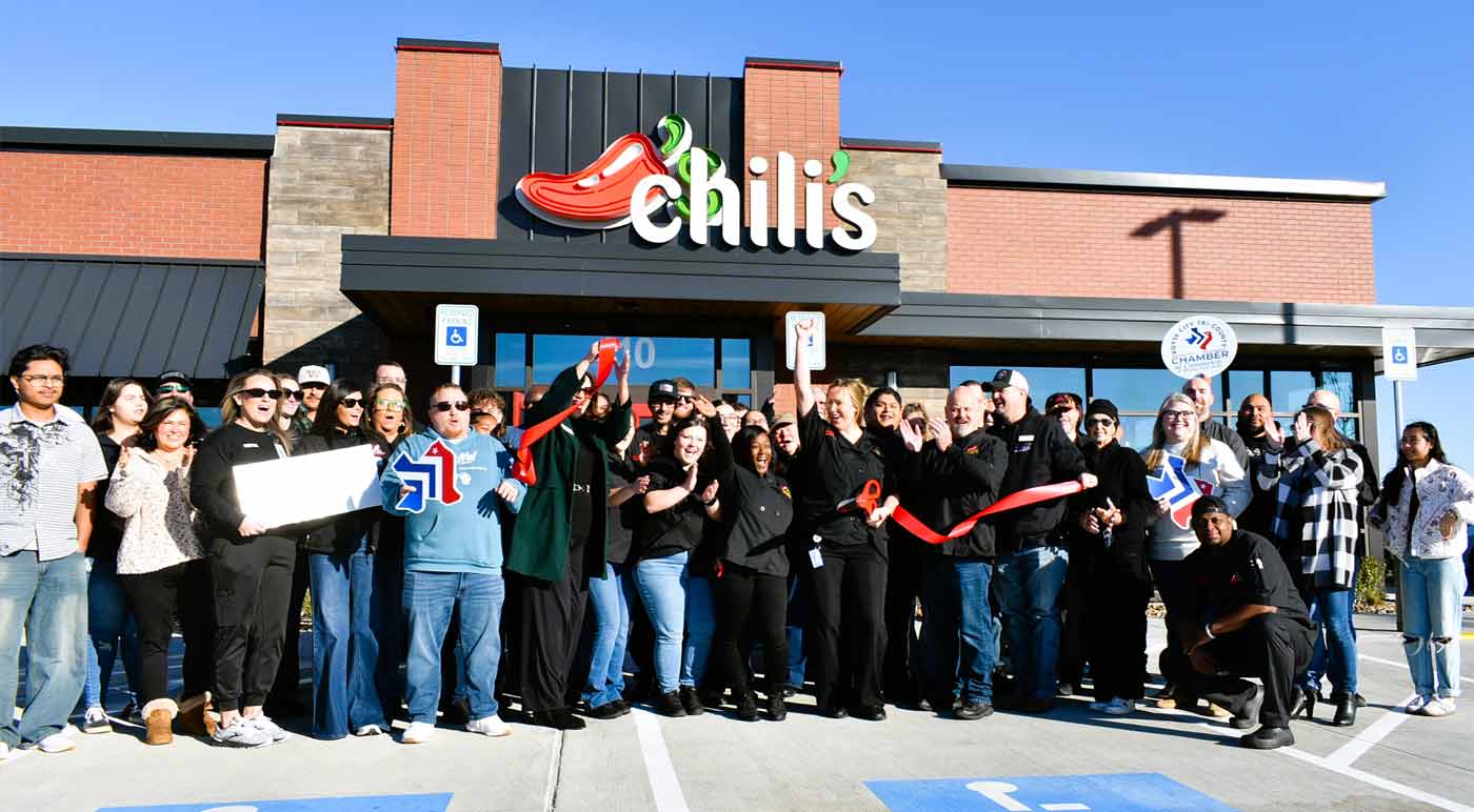 People outside of a Chili's restaurant