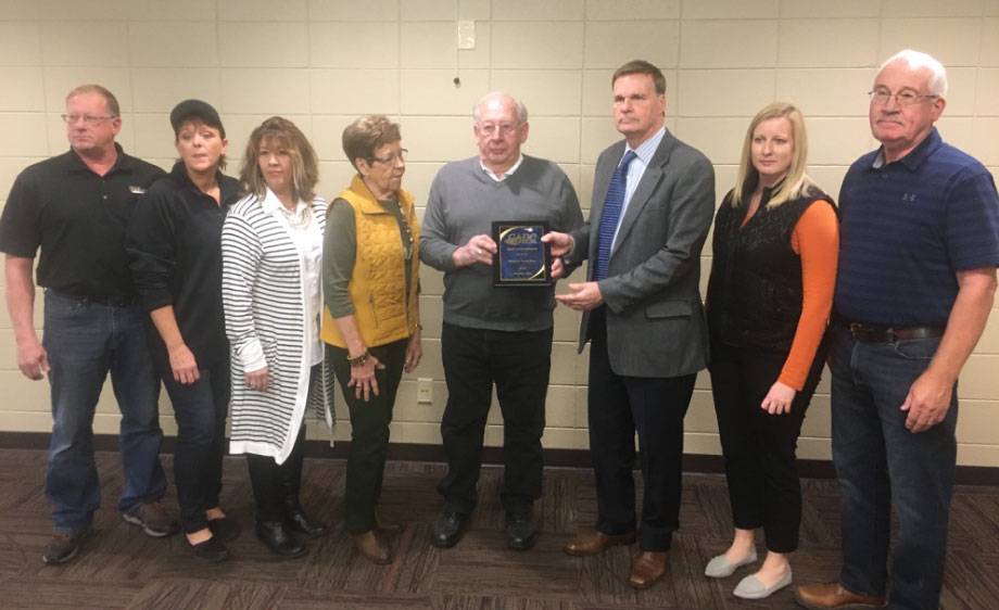 Lawrence and Doris Handlos, Waspy’s Truck Stop Wins Spirit of Excellence Award Main Photo