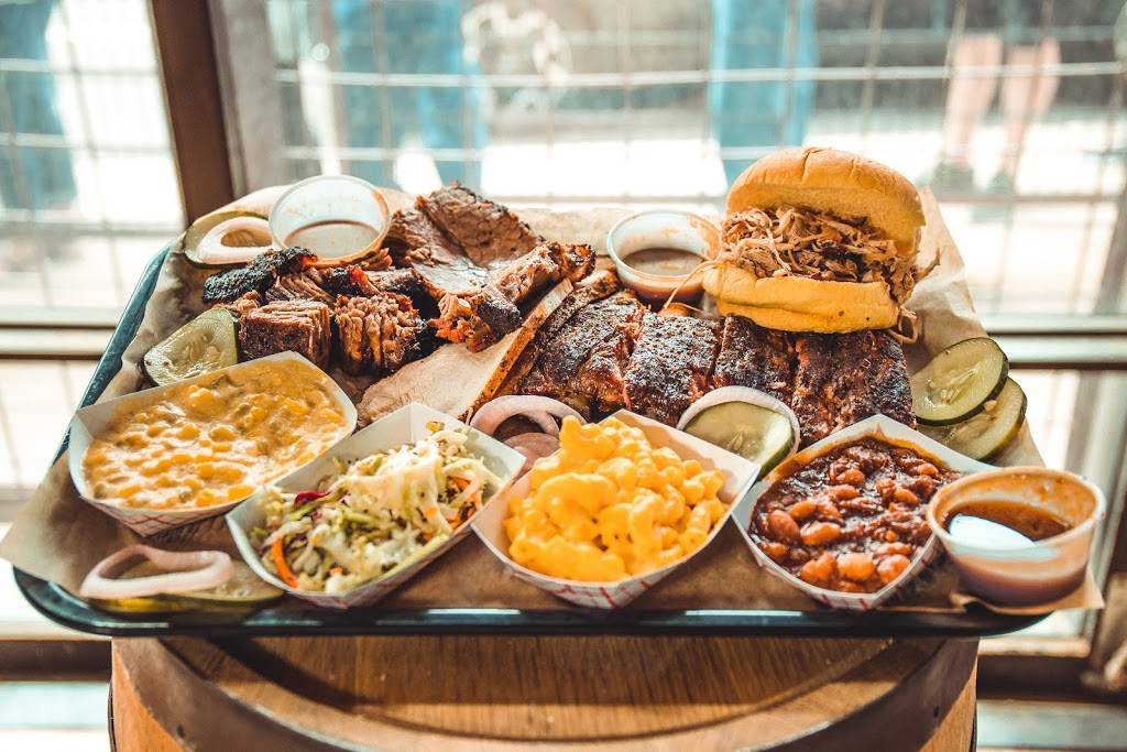 Legends Outlets opens local barbecue, seafood restaurants Photo