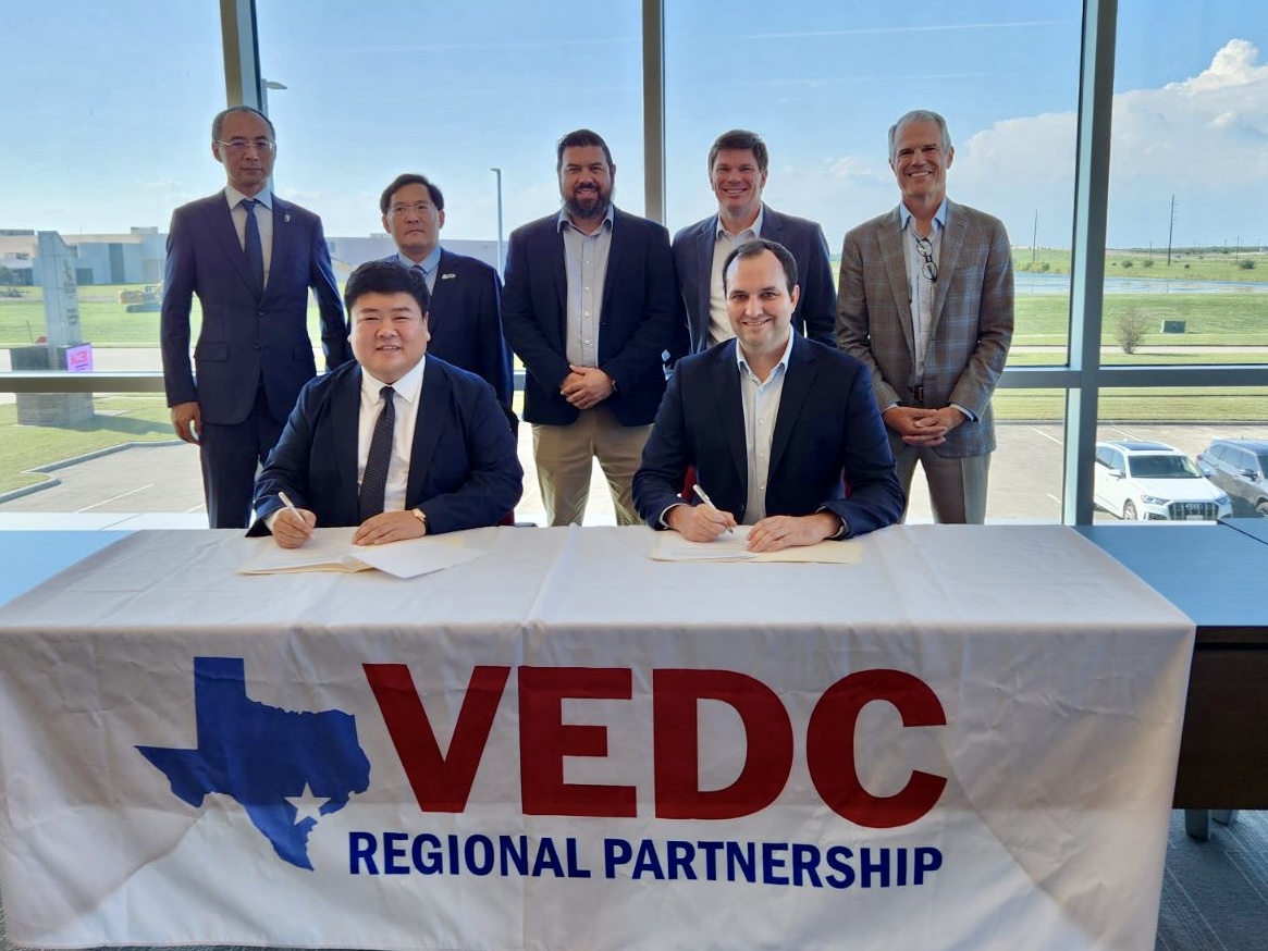 Click the Yantai Dongxing Group Co., Ltd. Selects Victoria, Texas for New Manufacturing Facility Slide Photo to Open