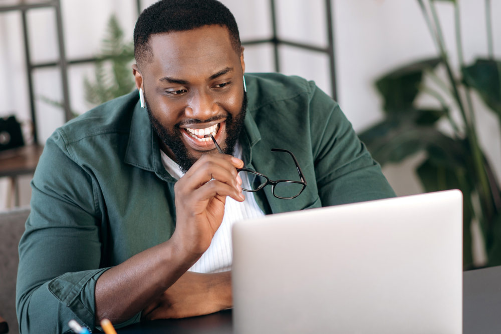 How to Write Content That Appeals to AI (and Attracts More Attention to Your Community) Photo