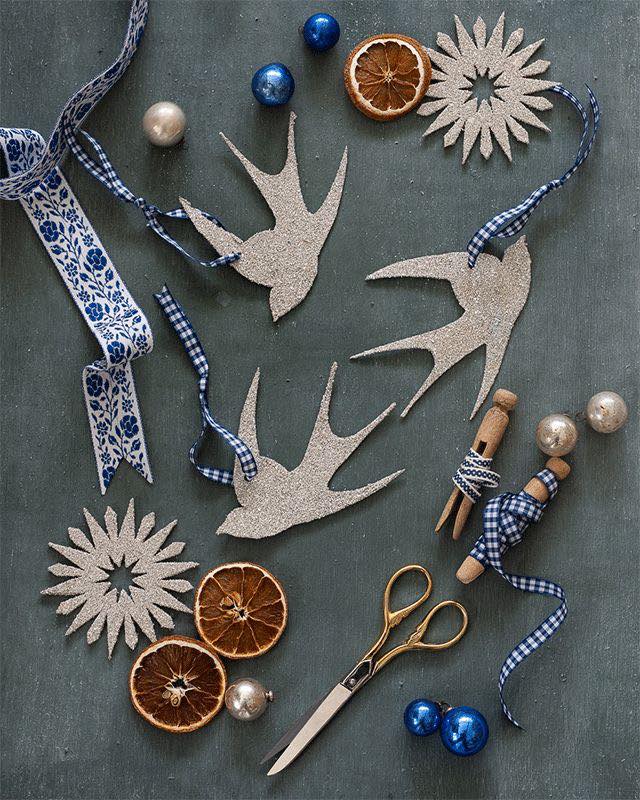 Event Promo Photo For Golden Pine Cottages Book and Craft Night