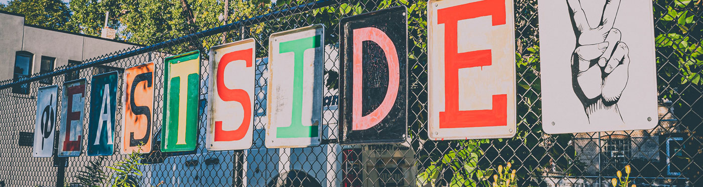 shopping district traffic