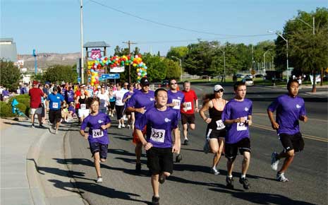 People running a marathon in Kingman, AZ