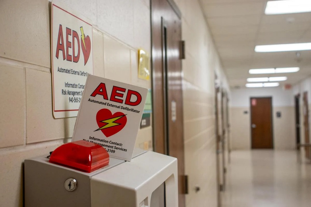 Denco 9-1-1 and nonprofit PulsePoint looking for the public’s help to build AED database Main Photo