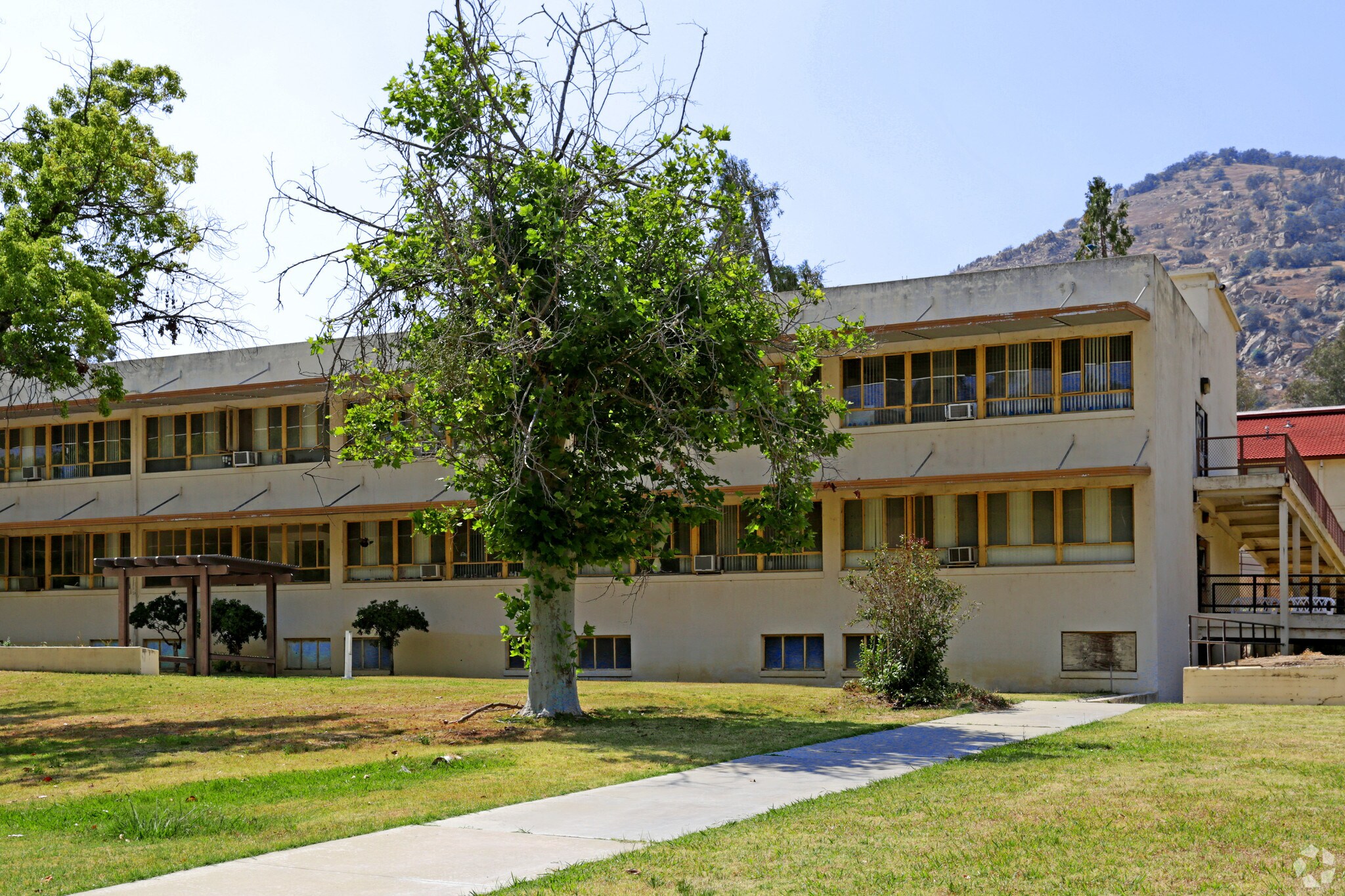 Click here to open Sequoia Dawn Apartments- 35800 HWY 190, Springville, CA