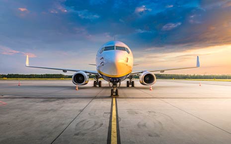 737 airplane on tarmac