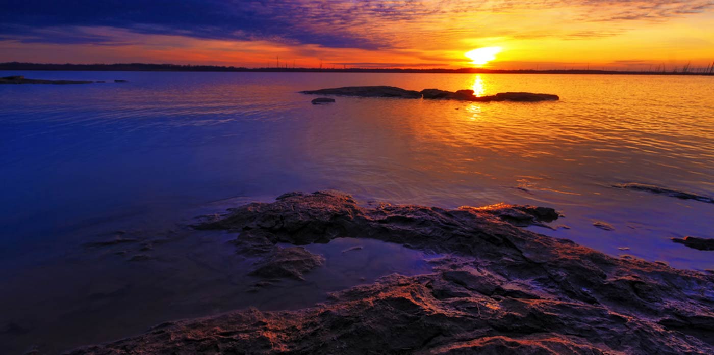 beautiful sunset on Truman Lake