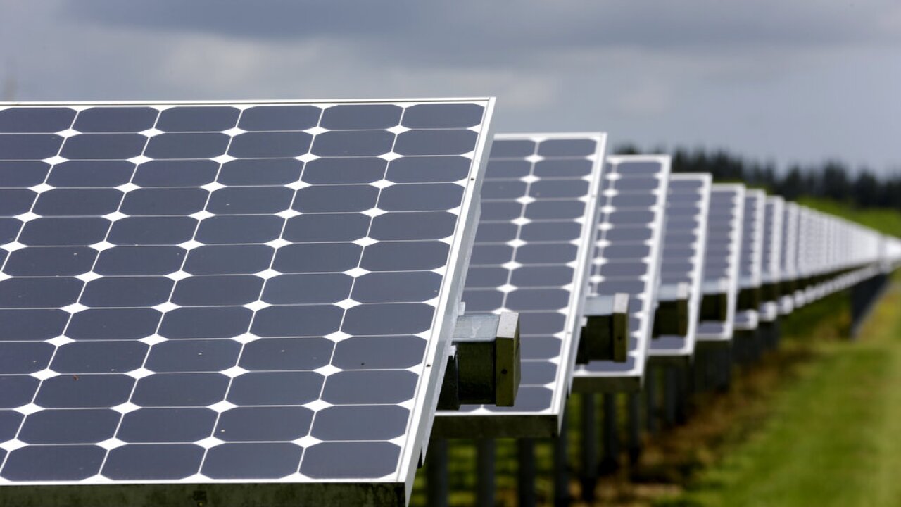 Duke Energy commercial solar farm will be on 260 acres in Trenton Photo