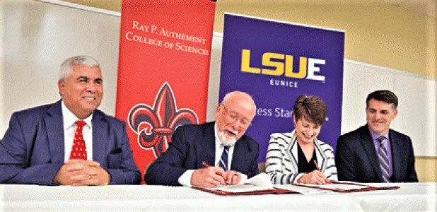 Agreement Opens New Opportunities in SLP for LSUE Students Photo