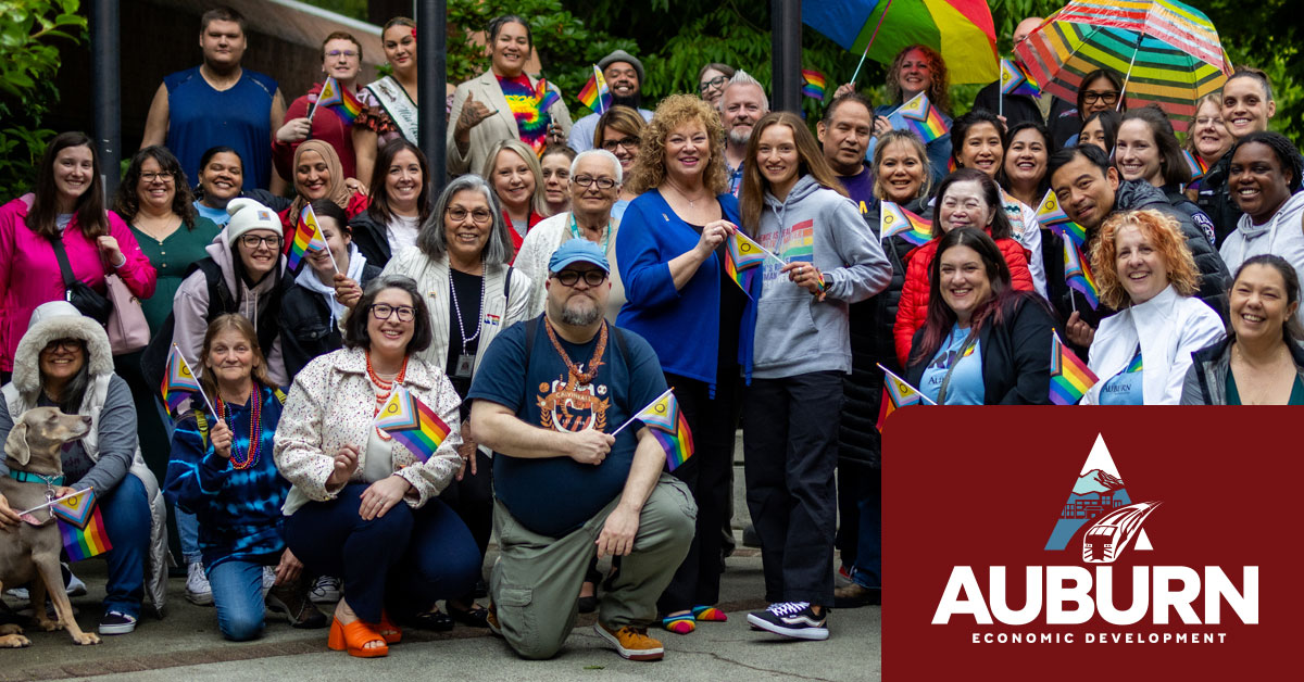 Click the Explore All That Auburn Has to Offer! slide photo to open