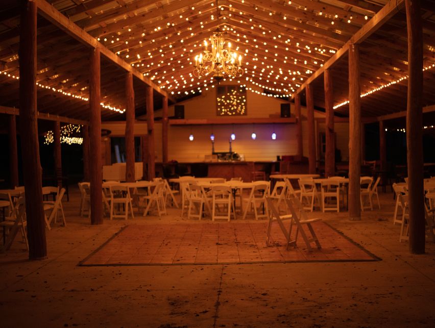 interior of lodging venue with tables and chairs in Sumter County, FL