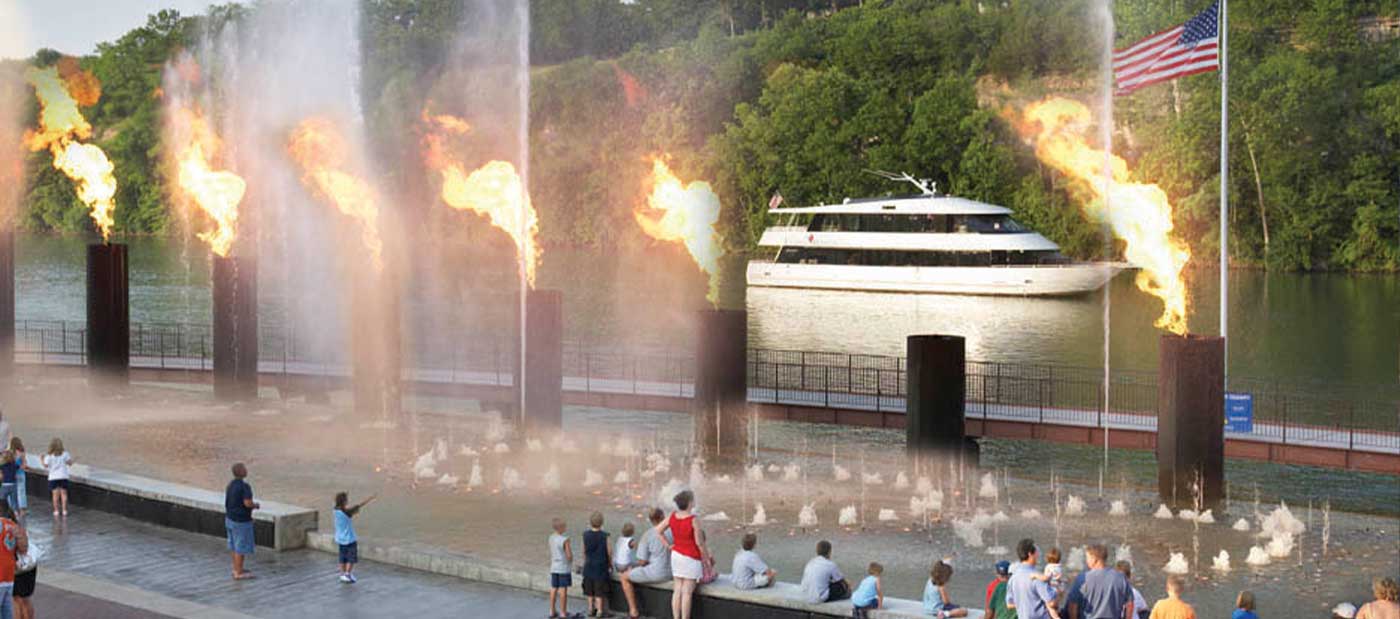 branson landing, yaht, and water fountain