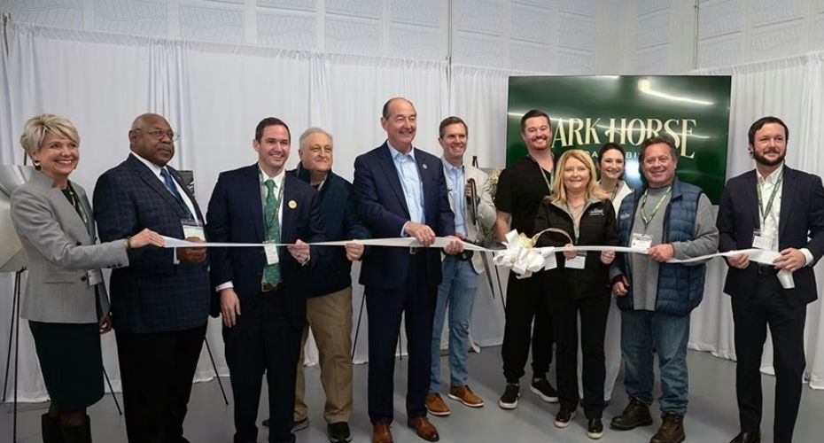 Dark Horse Cannabis Celebrates First Harvest at New Cultivation Facility Main Photo