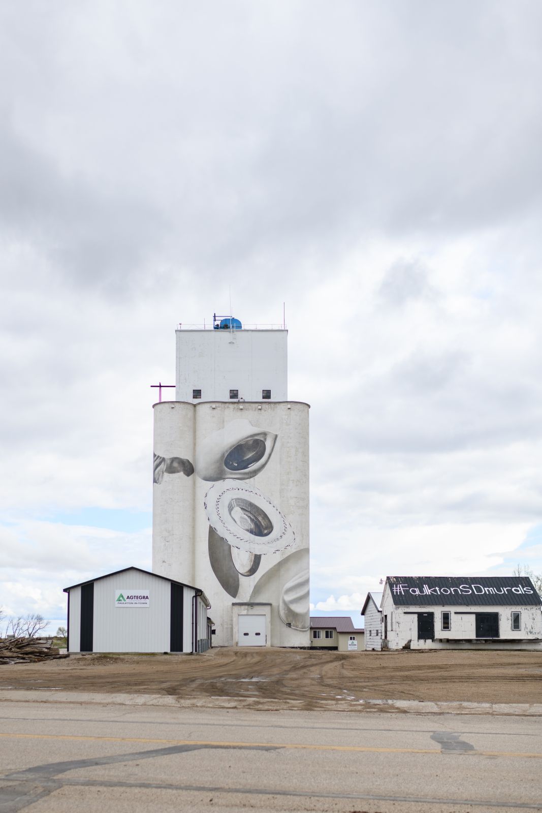 faulkton mural