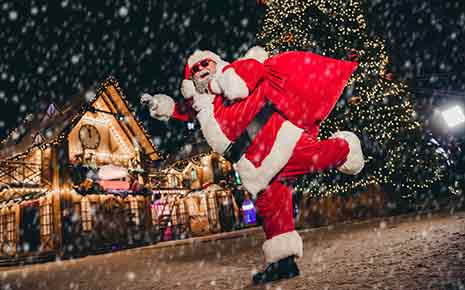 santa running