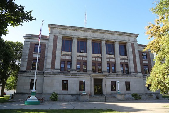 Click here to open Spink County Courthouse