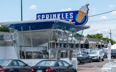 Sprinkles: New Ice Cream Shop, Nostalgic Location Main Photo