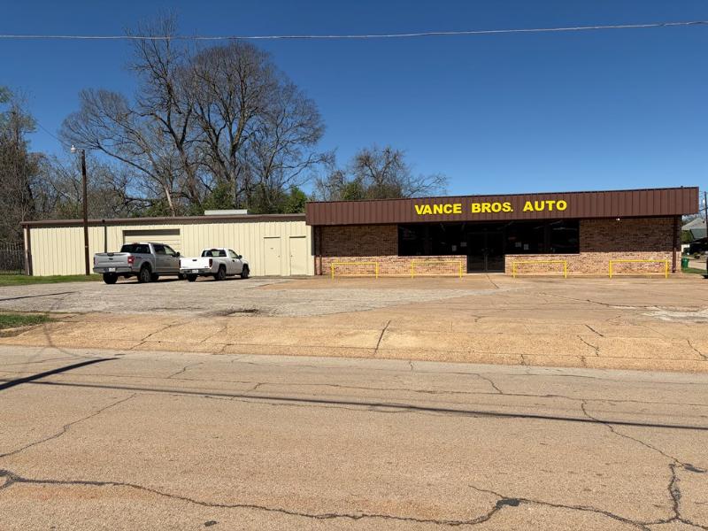 Main Photo For 601 W Lacy St - TURNKEY BUSINESS