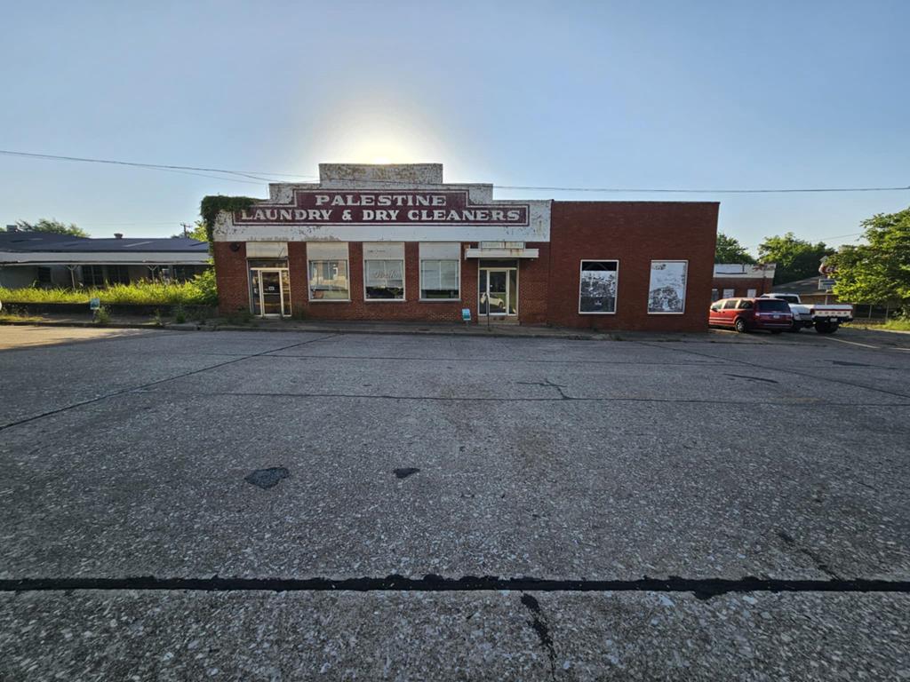 Main Photo For 502 N Perry St. - BUILDING