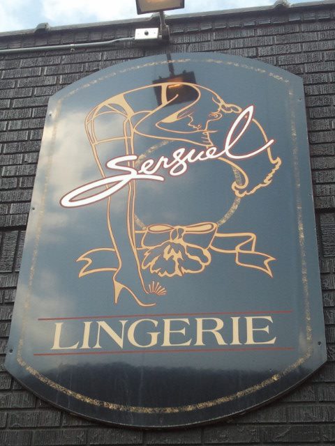 Sensuel Lingerie's Logo
